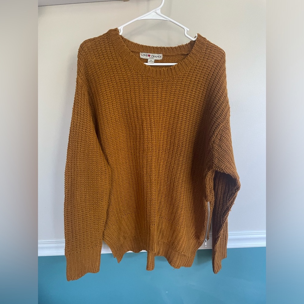 Sweater with zipper detail
